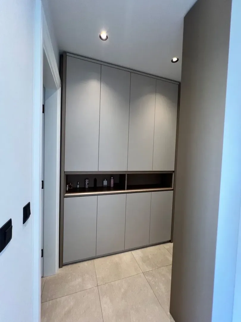 Izdavanje, kuća, 230m², Gornja Gorica, Podgorica