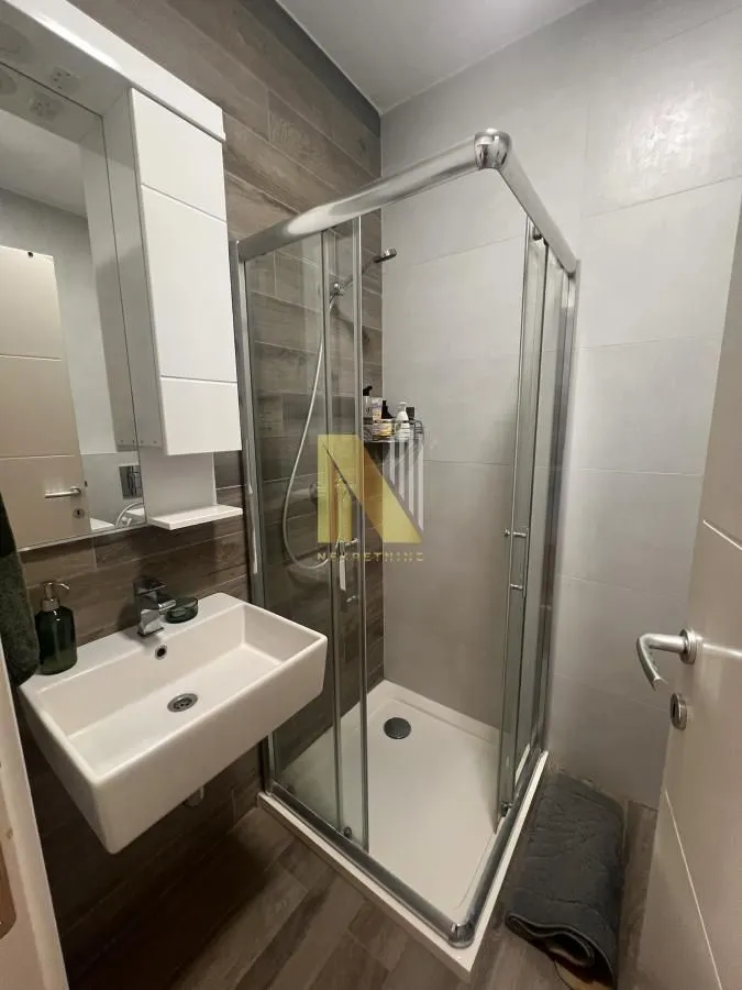 Izdavanje, jednosoban stan, 39m², Salajka, Novi Sad Sve Podlokacije