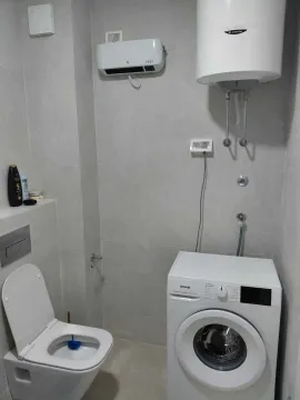 Prodaja, jednosoban stan, 42m², Stari Aerodrom, Podgorica - image 5