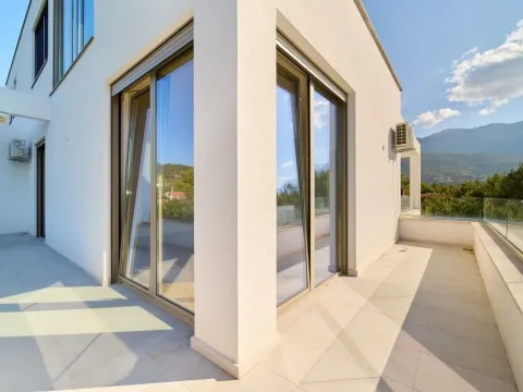 Prodaja, dvosoban stan, 111m², Gradiošnica, Tivat - image 12