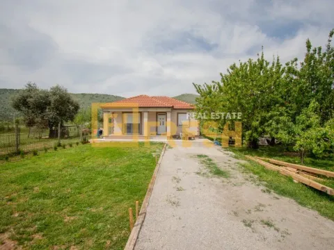 Izdavanje,  kuća, 110m2, Kokoti, Podgorica