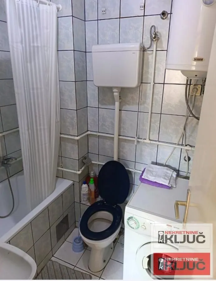 Izdavanje, garsonjera, 23m², Grbavica, Novi Sad Sve Podlokacije