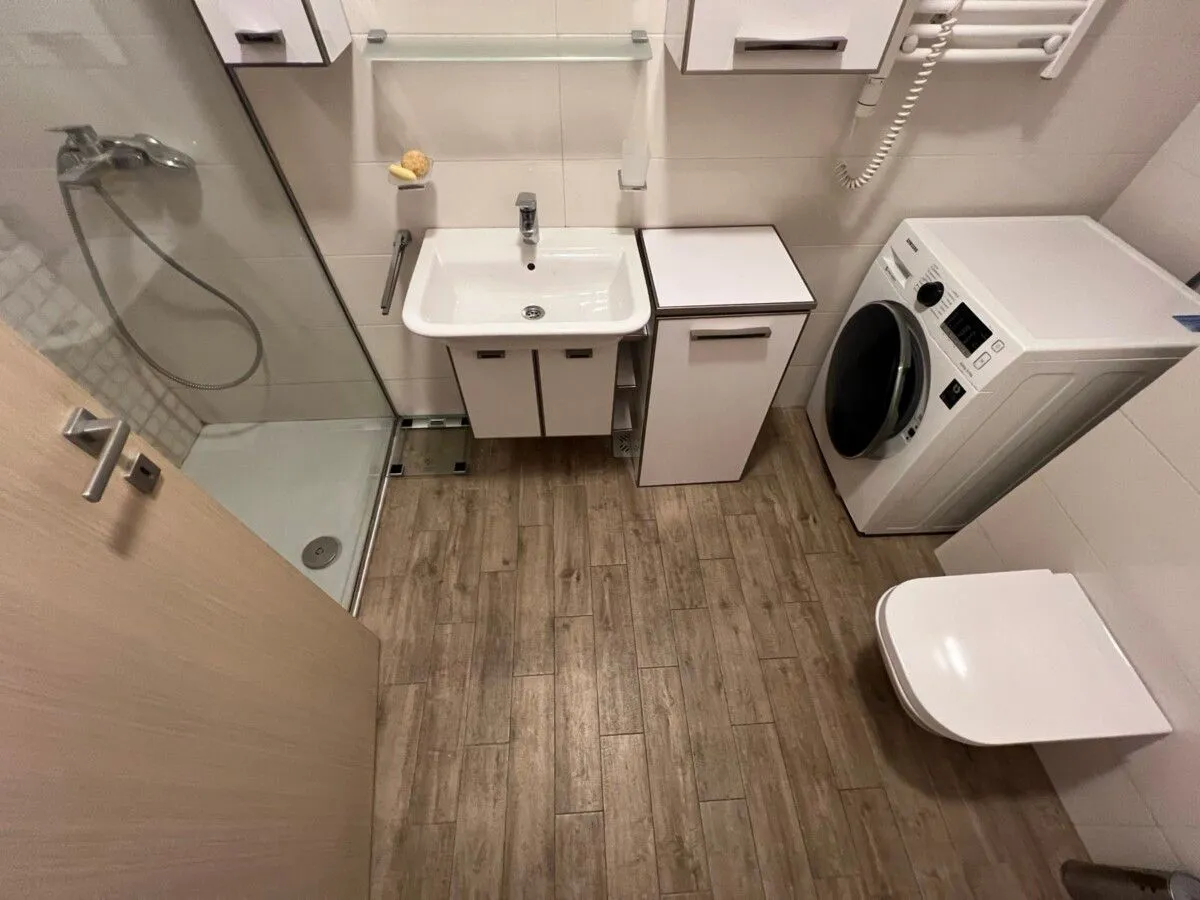Izdavanje, trosoban stan, 107m², City Kvart, Podgorica