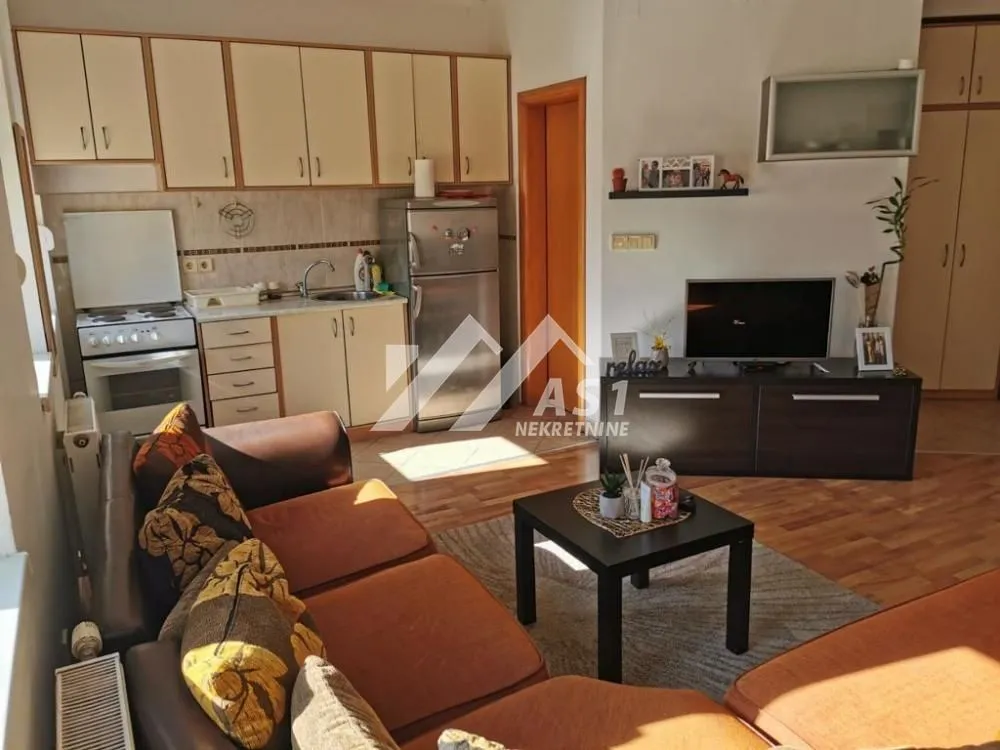 Rent, one bedroom apartment, 40m², Bulevar Oslobodjenja, Novi Sad Sve Podlokacije