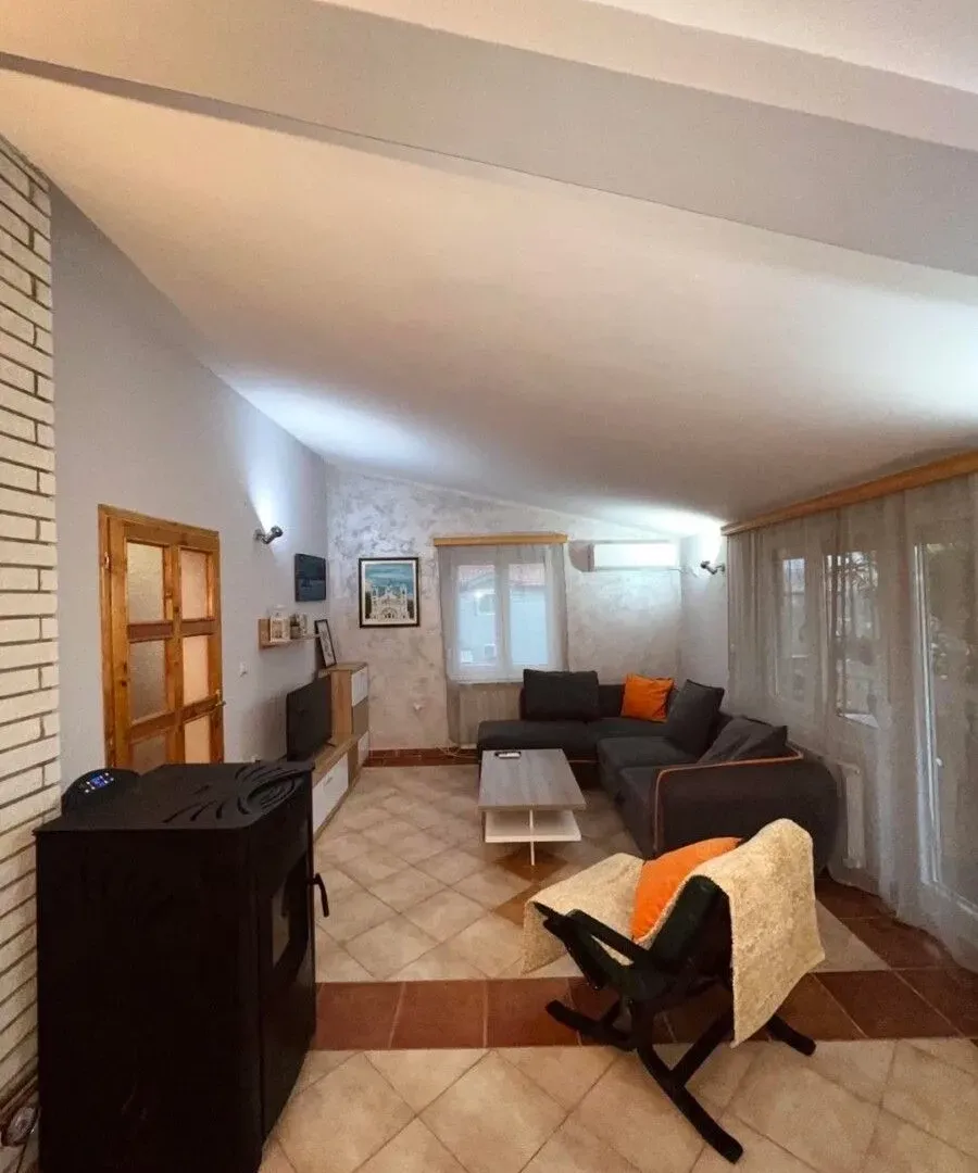 Rent, house, 100m², Zabjelo, Podgorica