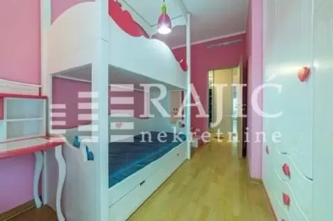Children's bedroom with bunk beds and a wardrobe in pink and white tones. - image 19