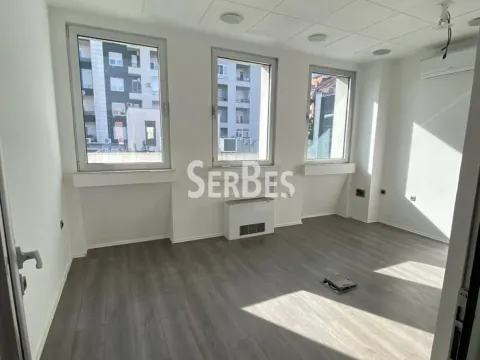 Rent, office space, 352m², Bulevar Oslobodjenja, Novi Sad Sve Podlokacije - image 7