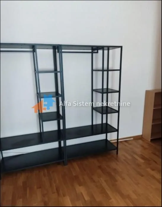 Izdavanje, četvorosoban stan, 105m², Lekino Brdo, Voždovac Sve Podlokacije
