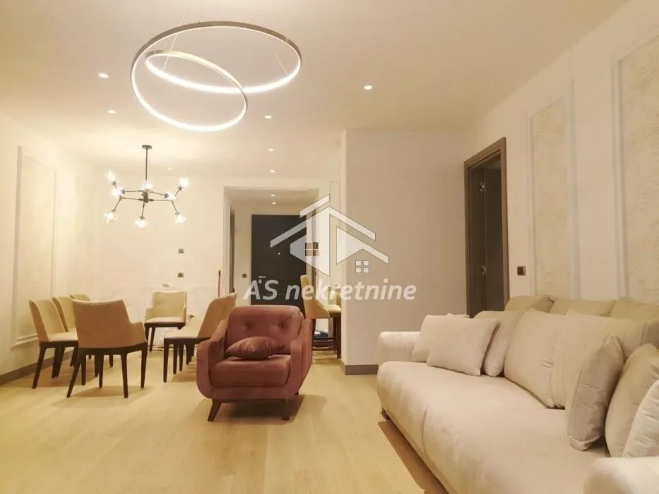 Izdavanje, dvosoban stan, 104m², Cvetni Trg, Vračar Sve Podlokacije