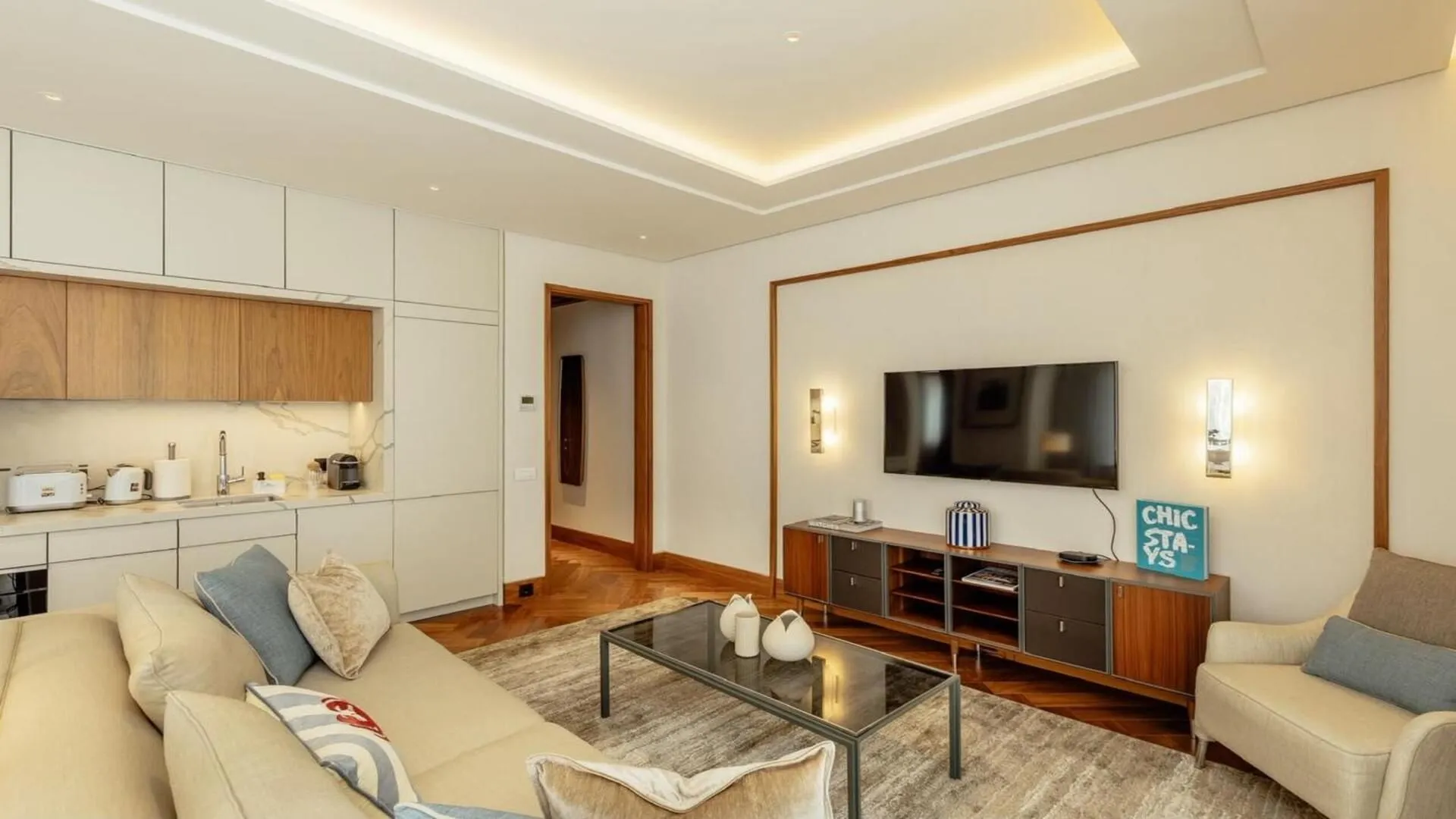 Rent, one bedroom apartment, 74m², Porto Montenegro, Tivat