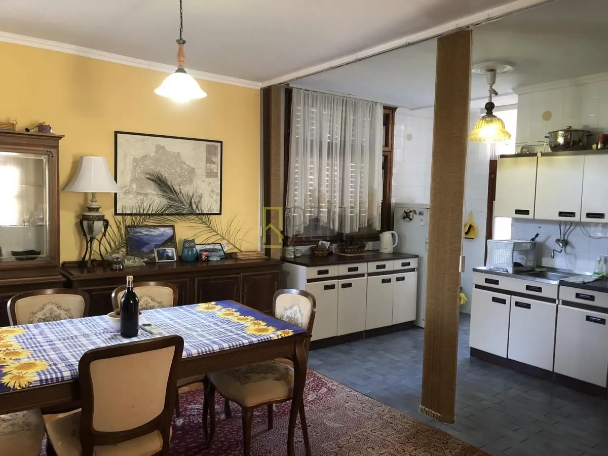 Sale, house, 300m², Šušanj, Bar