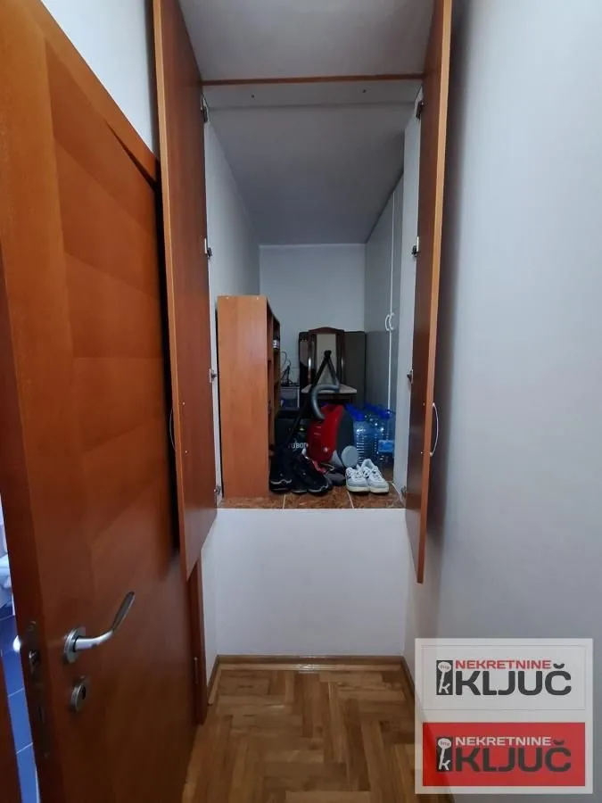 Prodaja, dvosoban stan, 37m², Grbavica, Novi Sad Sve Podlokacije