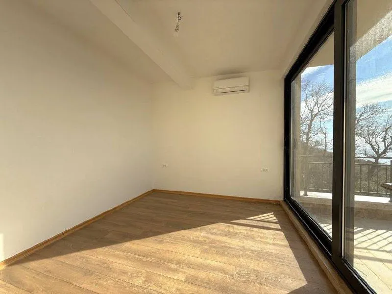 Prodaja, trosoban stan, 126m², Reževići, Budva