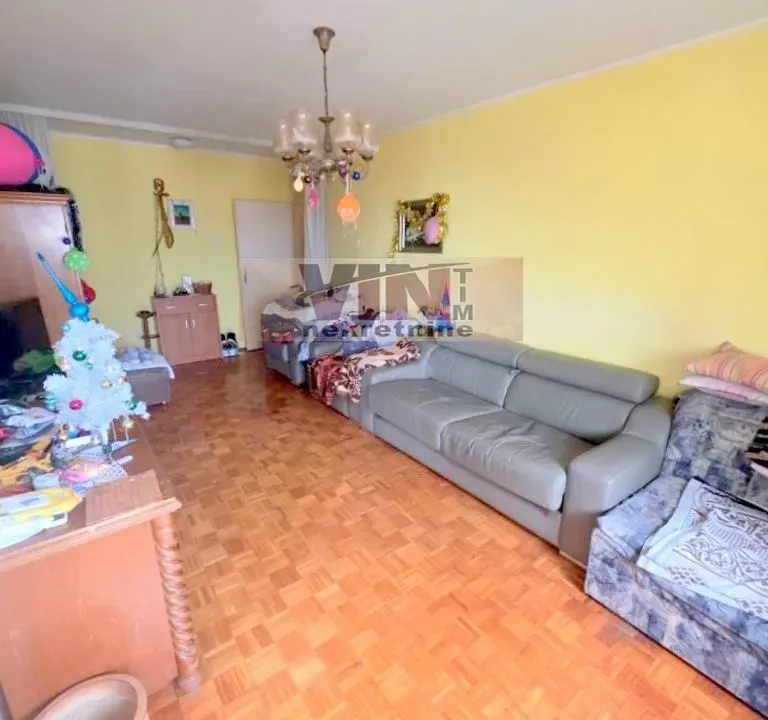 Prodaja, trosoban stan, 72m², Vračar Sve Podlokacije, Beograd