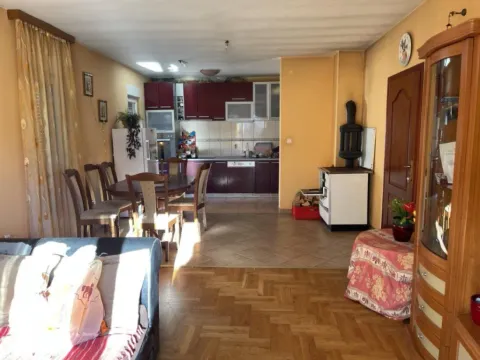 Sale, house, 160m², Rogami, Podgorica - image 9
