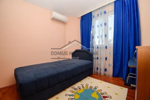 Izdavanje, kuća, 250m², Donja Gorica, Podgorica - image 20