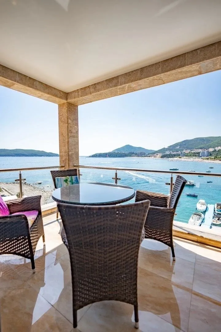Prodaja, dvosoban stan, 93m², Rafailovići, Budva