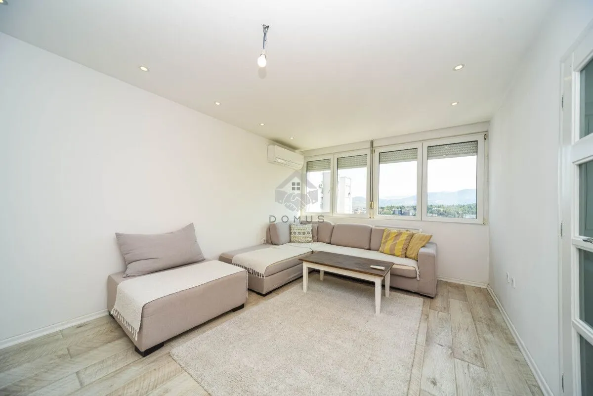 Izdavanje, dvosoban stan, 80m², Preko Morače, Podgorica