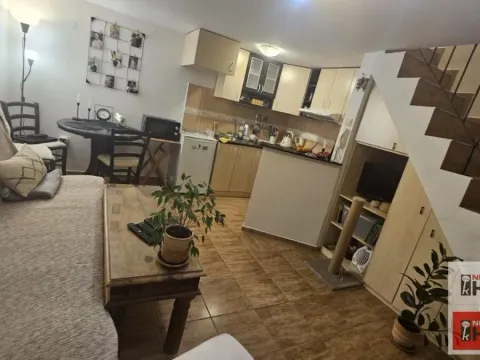 Prodaja, dvosoban stan, 37m², Podbara, Novi Sad Sve Podlokacije