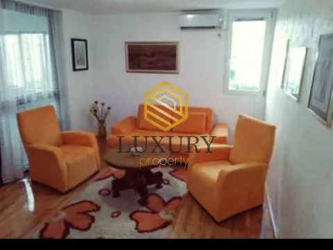 Prodaja, dvosoban stan, 76m², Blok 5, Podgorica - image 10
