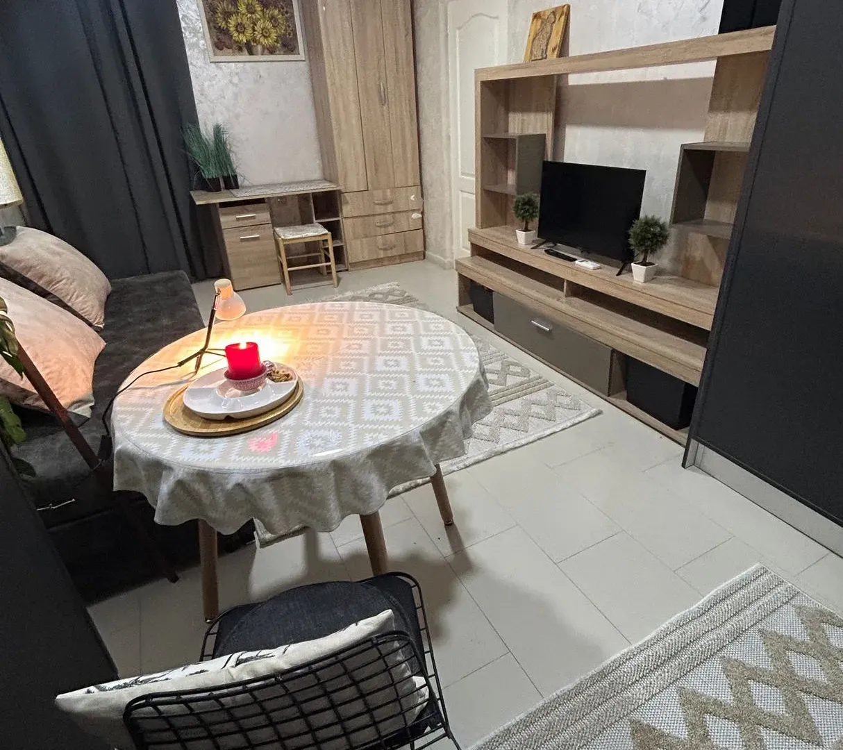 Izdavanje, jednosoban stan, 40m², Zlatica, Podgorica