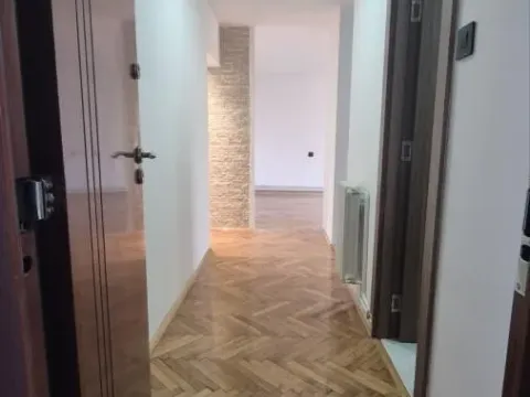 Prodaja, trosoban stan, 57m², Adamovićevo Naselje, Novi Sad Sve Podlokacije - image 11