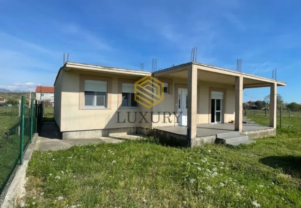 Sale, house, 103m², Dajbabe, Podgorica