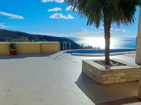 Izdavanje, kuća, 300m², Kuljače, Budva - image 13