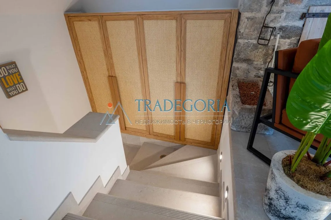 Prodaja, jednosoban stan, 70m², Budva, Crna Gora