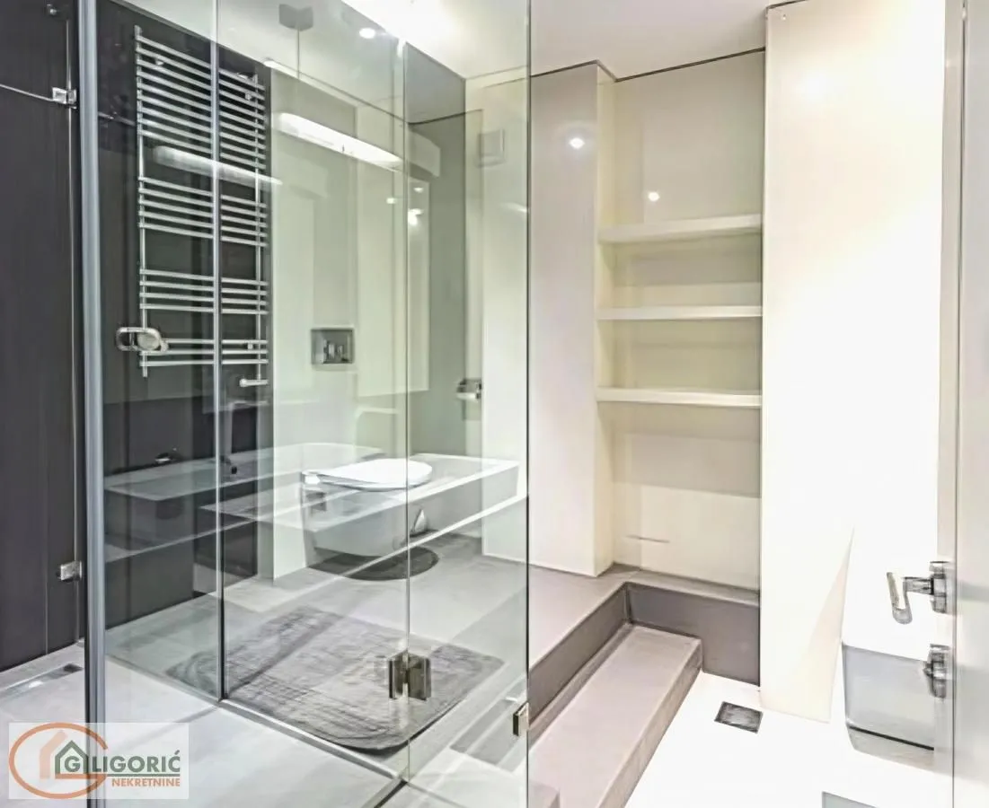 Prodaja, kuća, 305m², Čukarica, Beograd