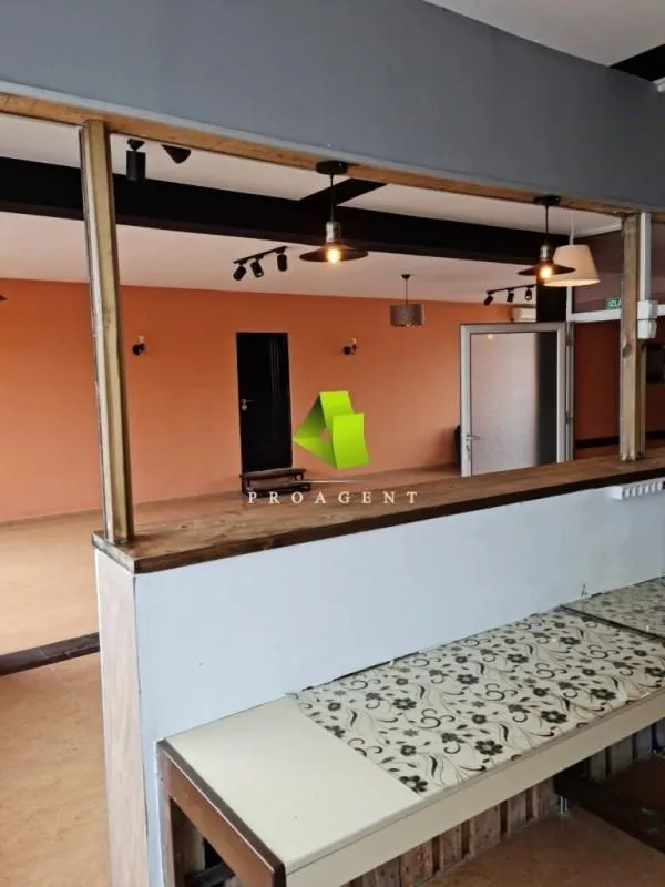 Rent, office space, 91m², Medijana, Niš
