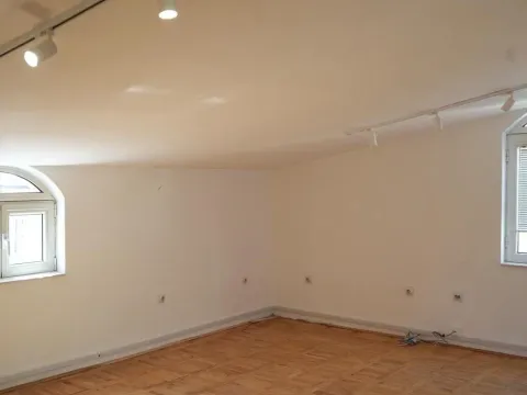 Rent, office space, 164m², Podgorica, Crna Gora - image 11