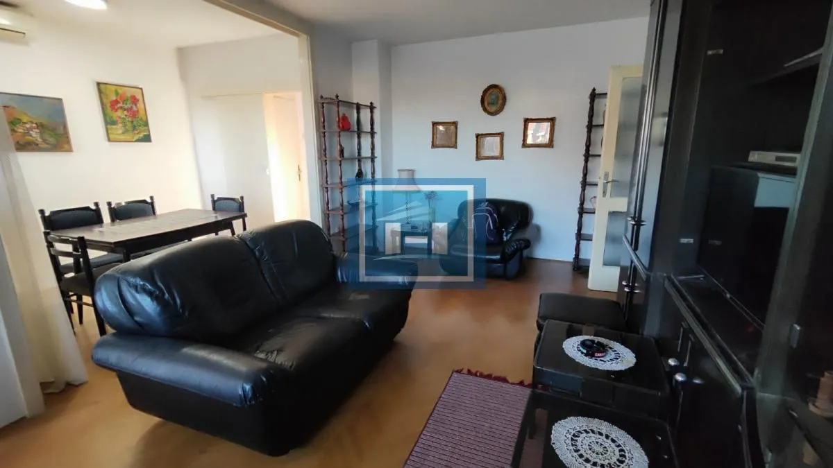 Prodaja, dvosoban stan, 75m², Strelište, Jagodina