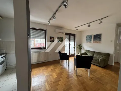 Izdavanje, dvosoban stan, 42m², Rotkvarija, Novi Sad Sve Podlokacije - image 2