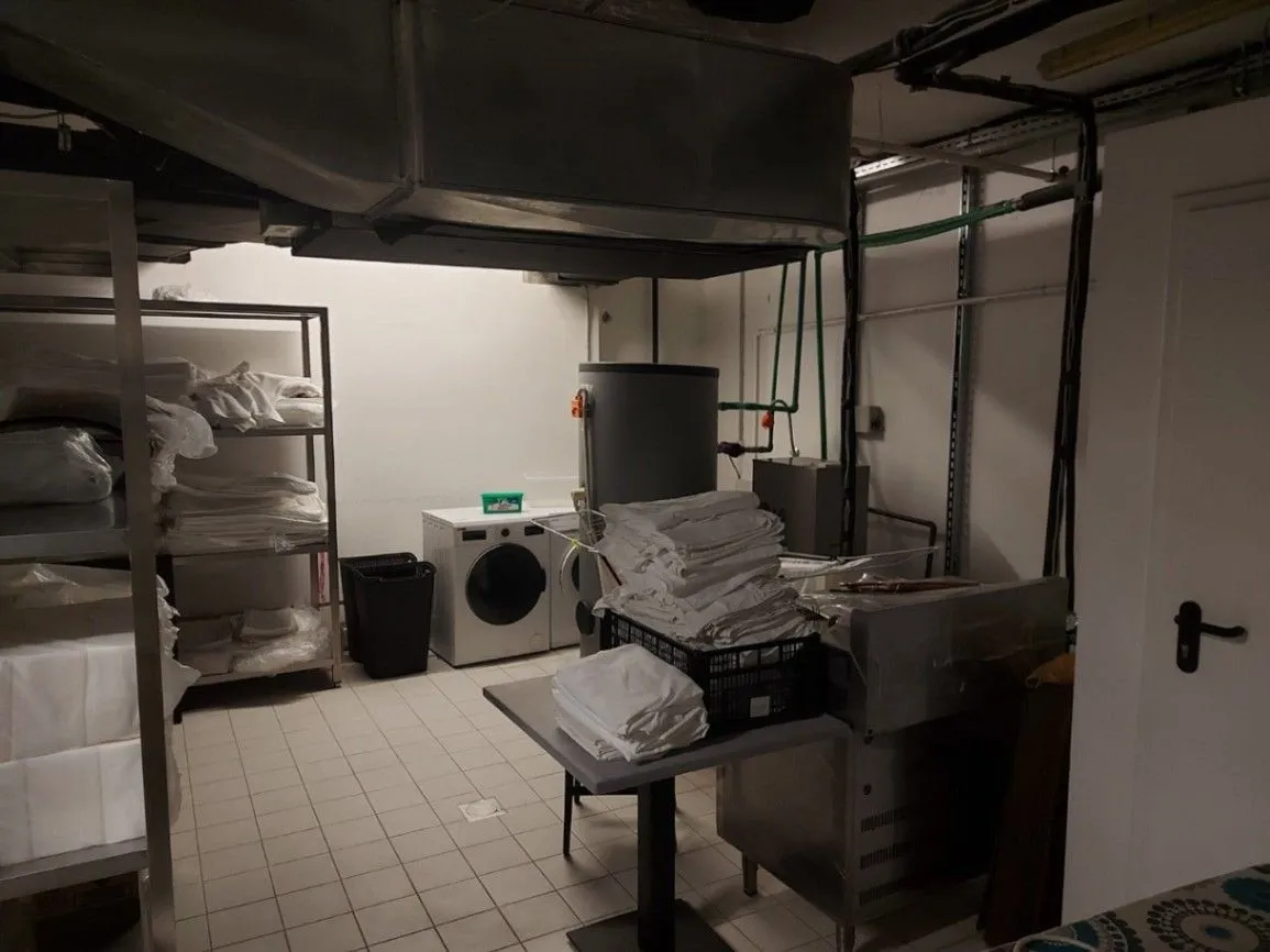 Prodaja, poslovni prostor, 800m², Zemun Kej, Zemun Sve Podlokacije