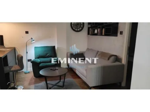 Izdavanje, trosoban stan, 60m², Novi Beograd Sve Podlokacije, Beograd