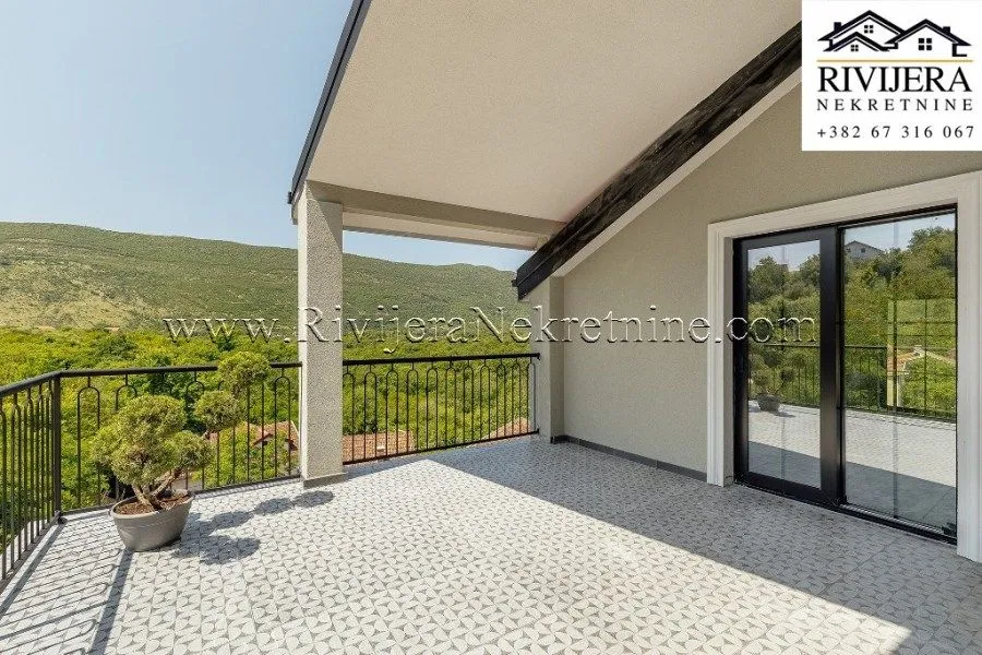 Prodaja, dvosoban stan, 103m², Herceg Novi, Crna Gora