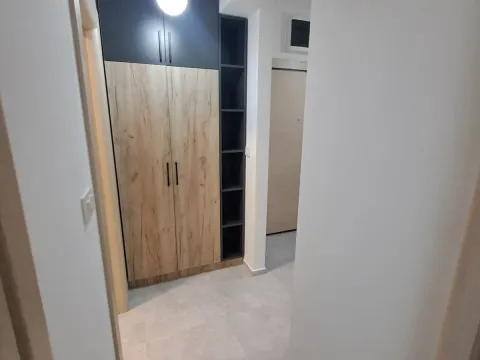 Izdavanje, dvosoban stan, 60m², Stara Varoš, Podgorica - image 13