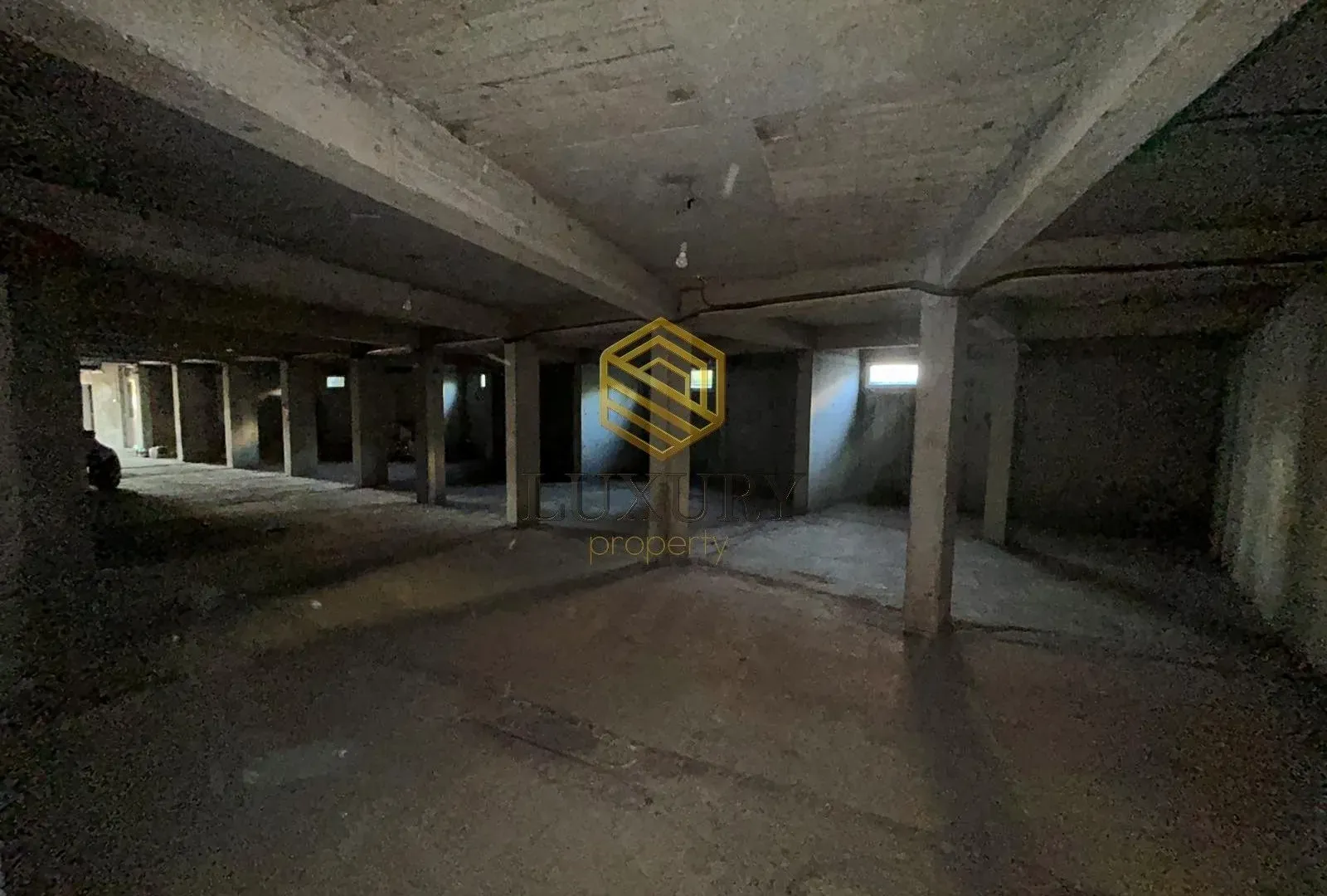 Rent, office space, 400m², Drač, Podgorica