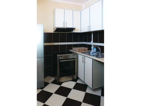 Izdavanje, jednosoban stan, 80m², Topla, Herceg Novi - image 4
