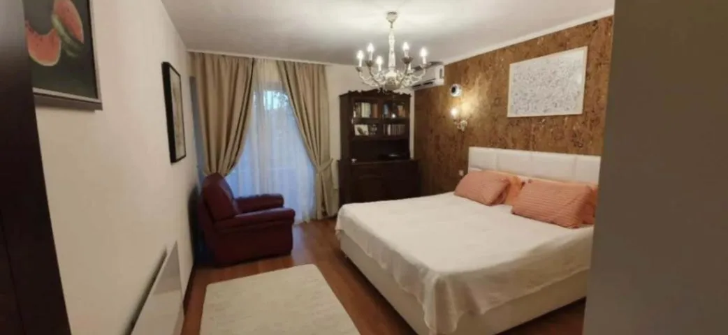 Prodaja, trosoban stan, 121m², Petrovac, Budva