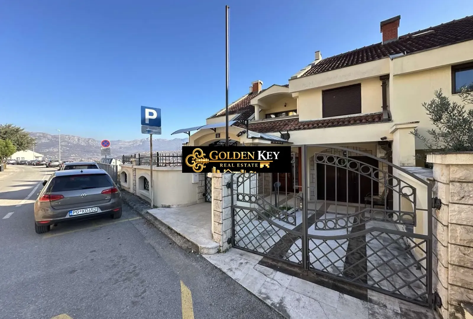 Prodaja, kuća, 380m², Gorica C, Podgorica