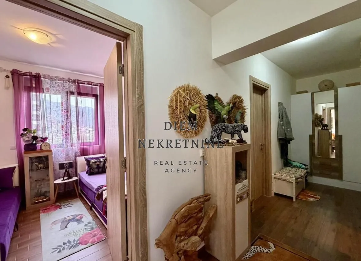 Prodaja, dvosoban stan, 63m², Centar, Bar