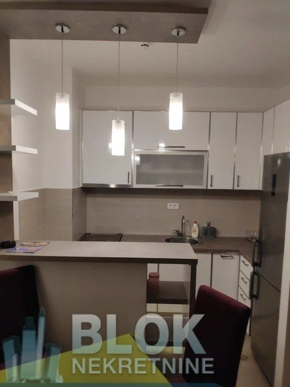 Izdavanje, jednosoban stan, 45m², City Kvart, Podgorica