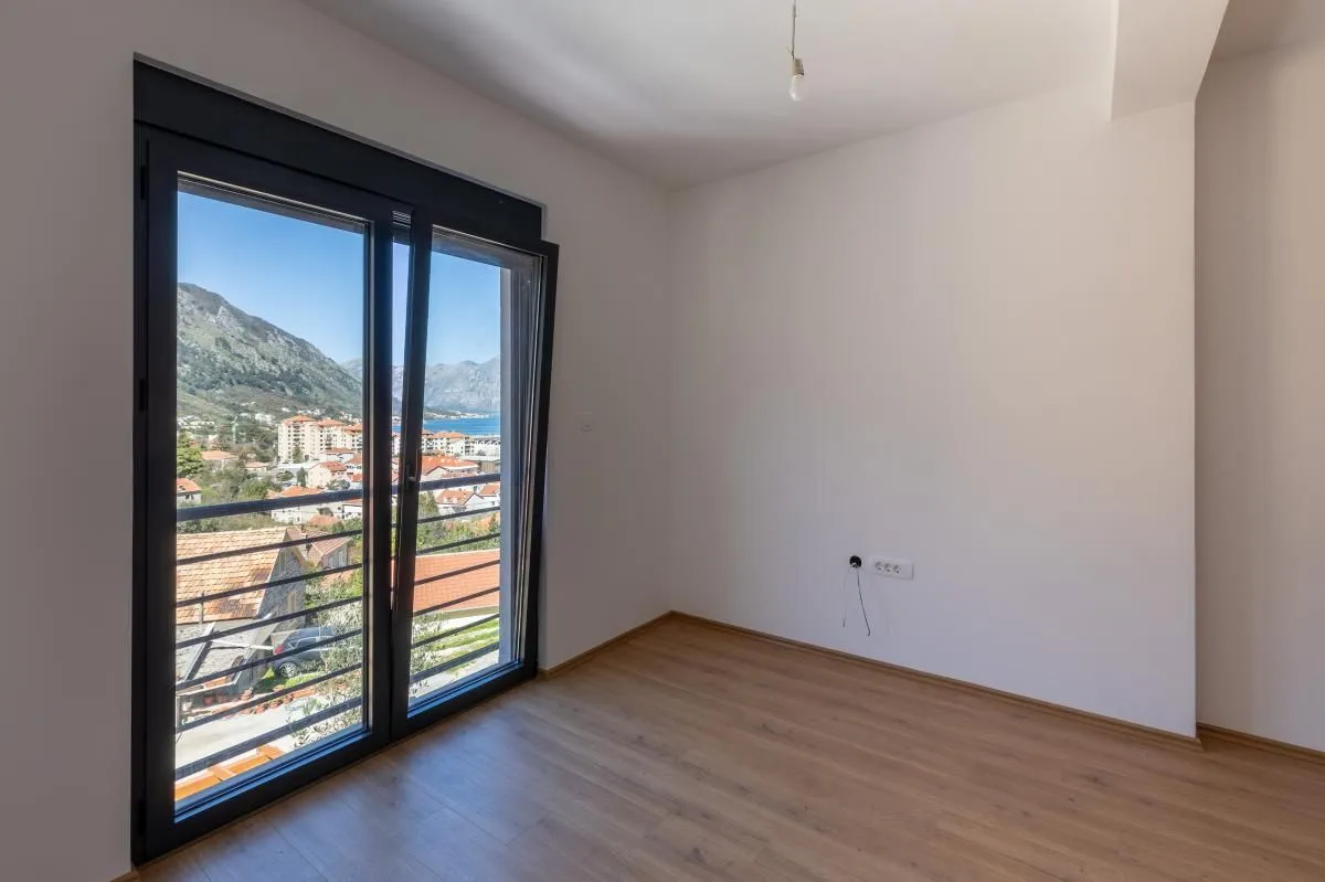 Sale, house, 160m², Škaljari, Kotor