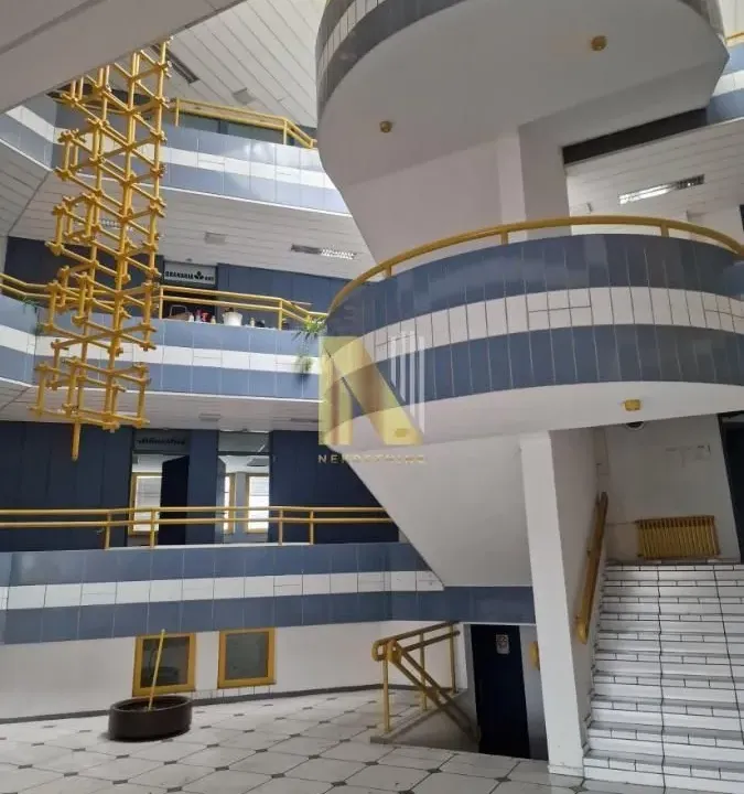 Izdavanje, poslovni prostor, 2158m², Klisa, Novi Sad Sve Podlokacije