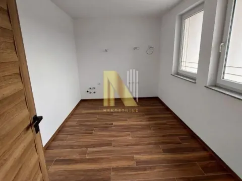 Izdavanje, poslovni prostor, 250m², Veternik, Novi Sad Sve Podlokacije - image 14