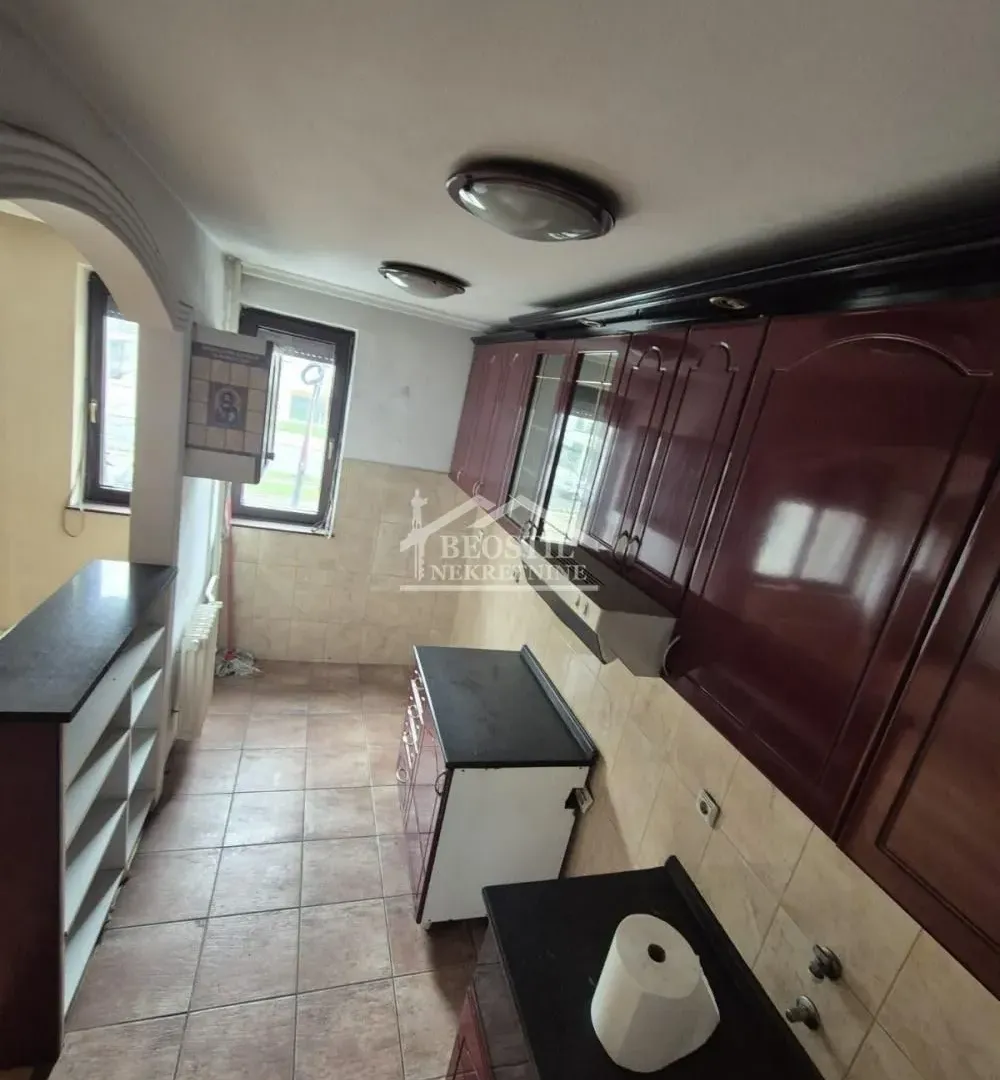 Prodaja, četvorosoban stan, 99m², Palata Pravde, Beograd