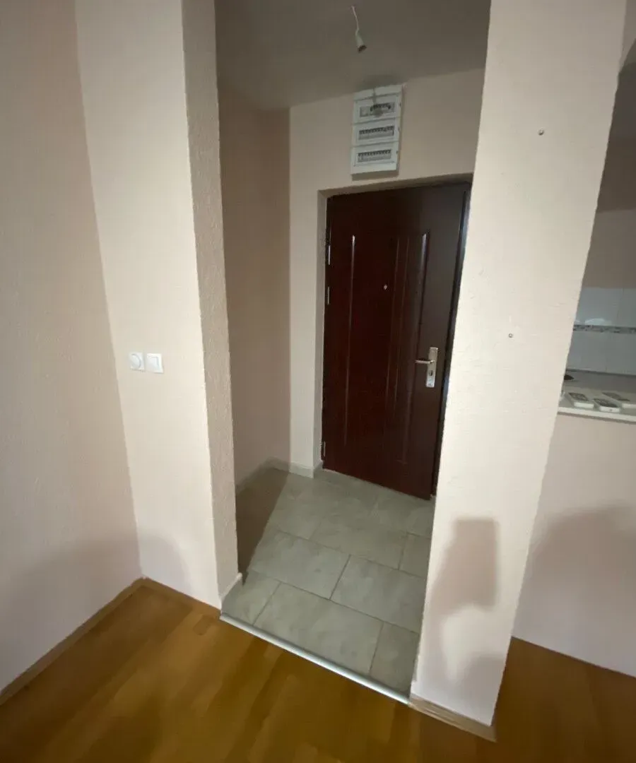Izdavanje, dvosoban stan, 69m², Ljubović, Podgorica