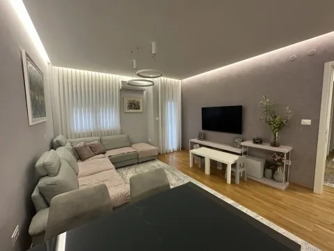 Prodaja, dvosoban stan, 64m², City Kej, Podgorica - image 9